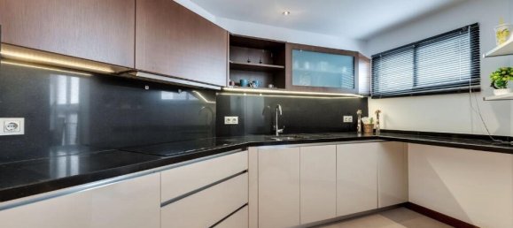 3 bedrooms Apartment in Marbella, Spain No. 202052 2