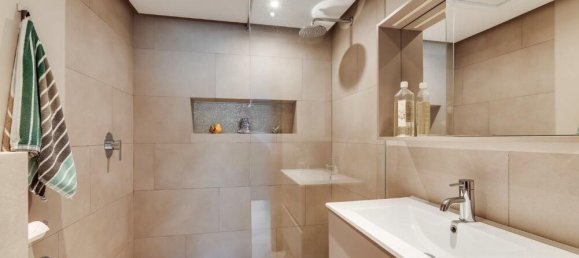 3 bedrooms Apartment in Marbella, Spain No. 202052 11