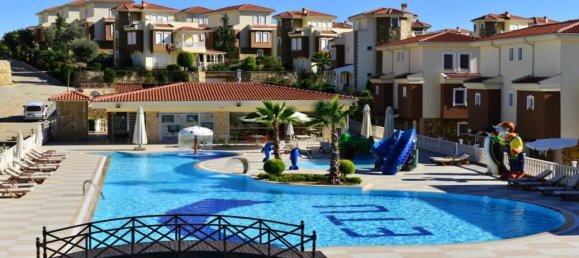 Villa de 4+1 en Incekum, Turkey No. 8487 5