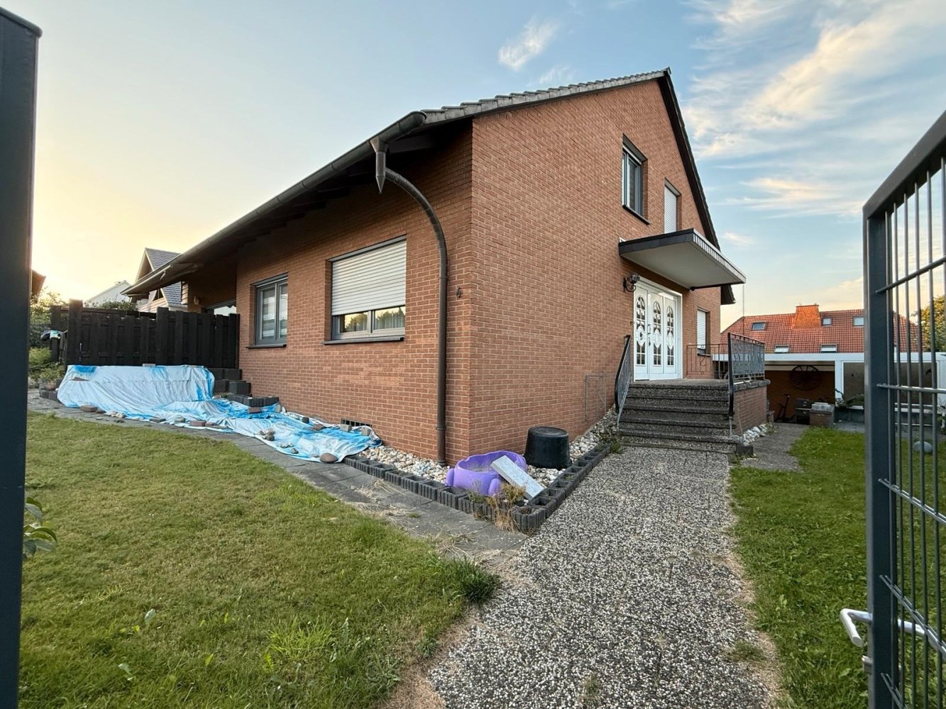 Таунхаус с 8 комнатами в Херфорд, Германия № 331106