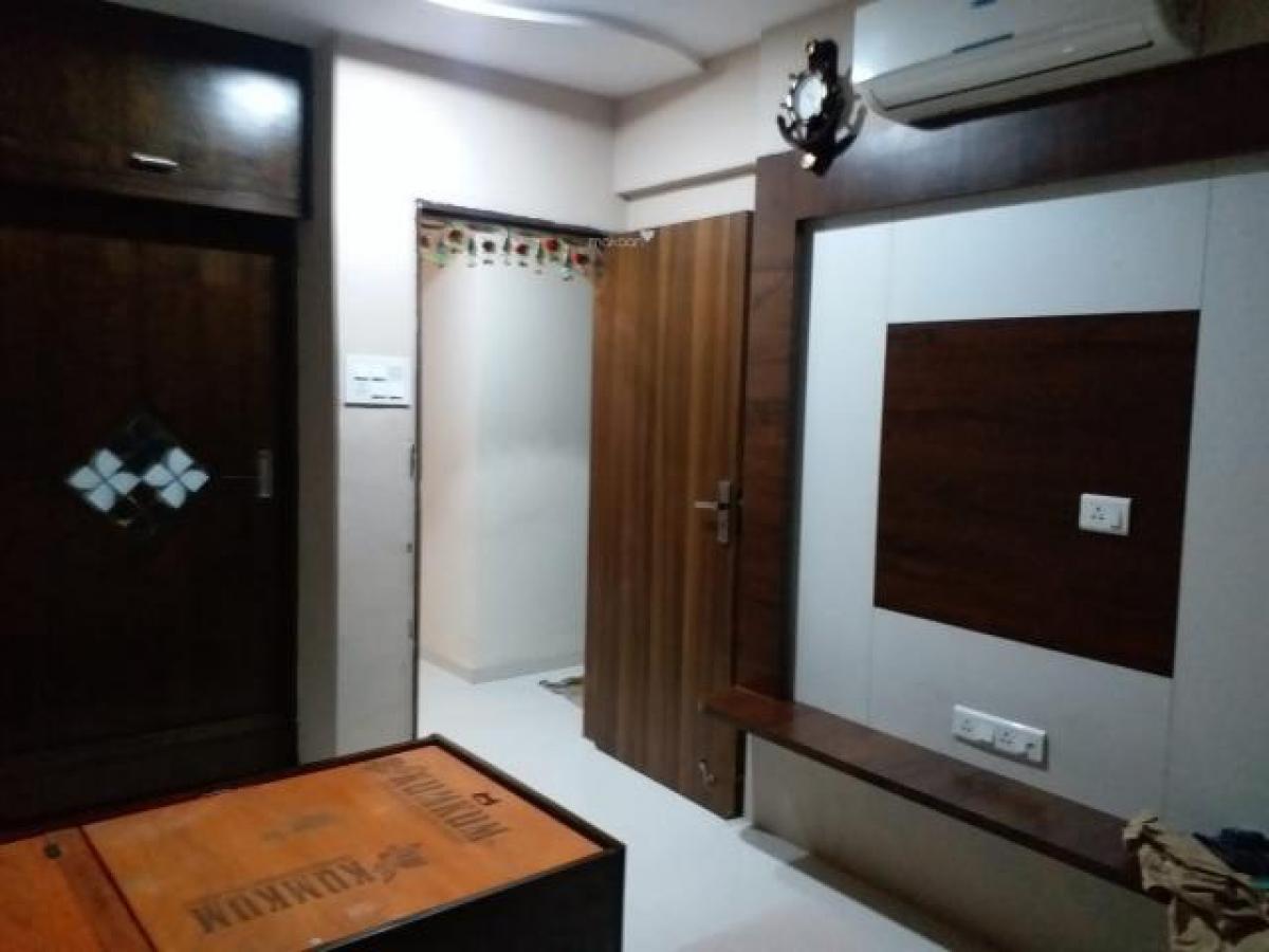 2 bedrooms House in Mumbai, India No. 27506