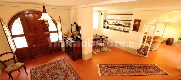 Casa de 6 dormitorios en Cortona, Italy No. 230099 40