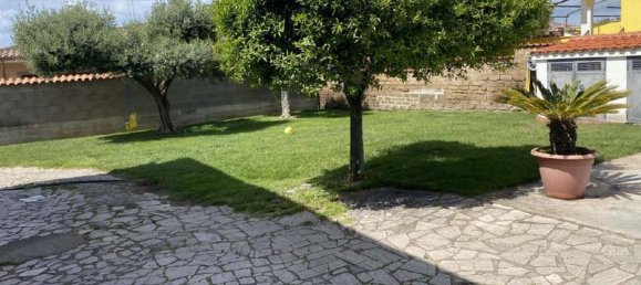 5 rooms Apartment in Pomezia, Italy No. 4538 3