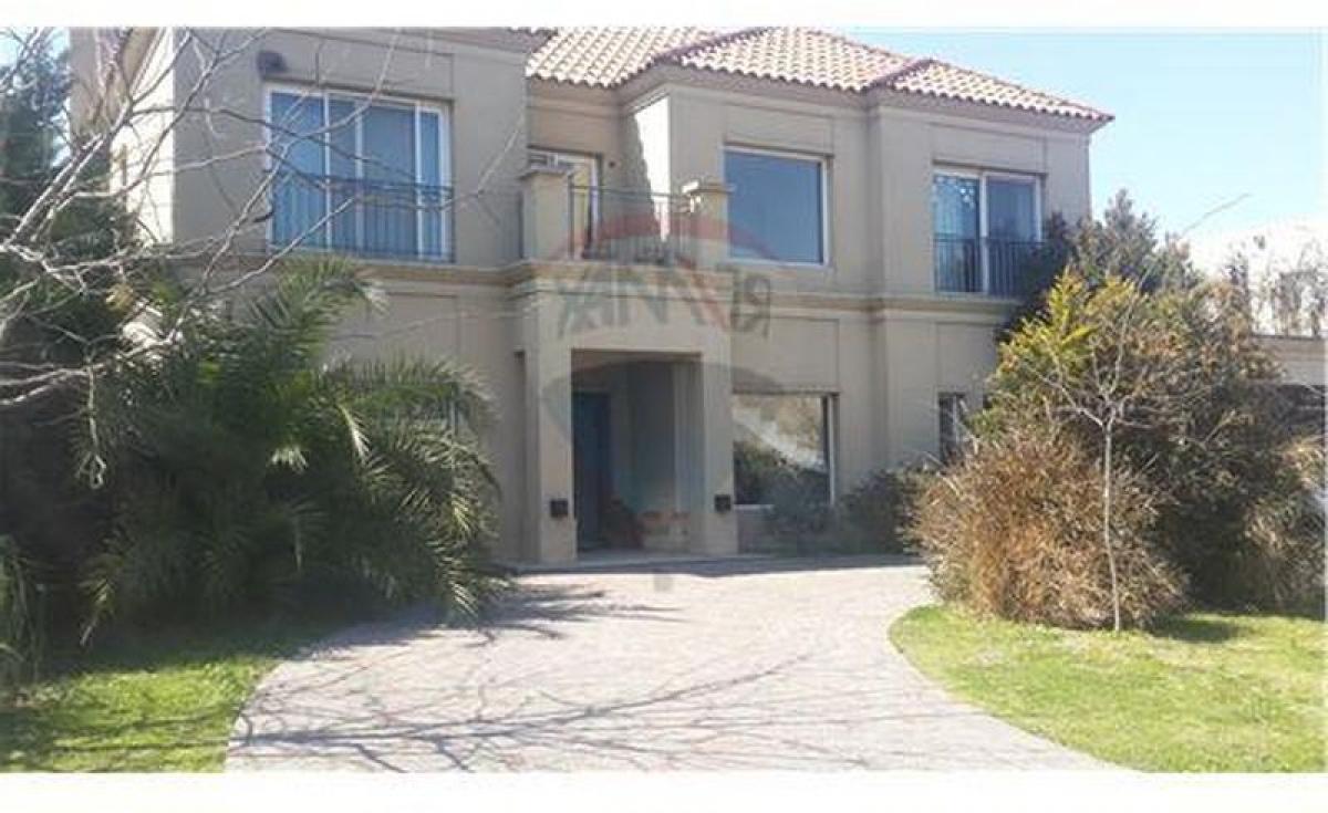 4 bedrooms House in Tigre, Argentina No. 53615