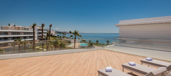 4 bedrooms Apartment in Estepona, Spain No. 2925 13