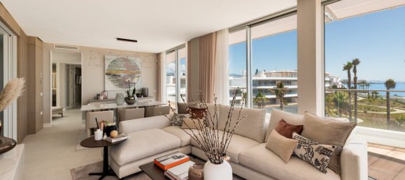 4 bedrooms Apartment in Estepona, Spain No. 2925 10