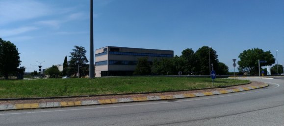  عقار تجاري في Ostiglia, Italy 1500متر مربع رقم 138290 5