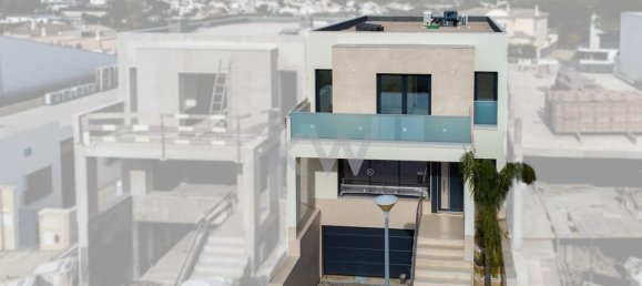 3 Schlafzimmer Haus in Montenegro, Portugal, Nr. 107027 2