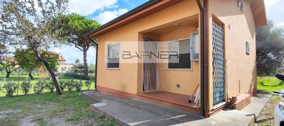 2 bedrooms Villa in Massarosa, Italy No. 332491 9