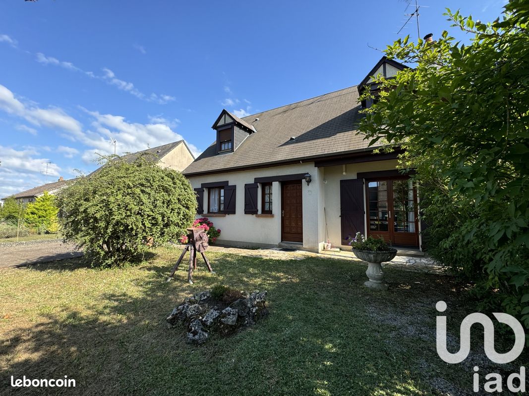 Casa T4 em Saint-Jean-de-Braye, France N.º 254543