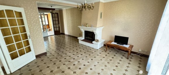 Casa T4 em Saint-Jean-de-Braye, France N.º 254543 3