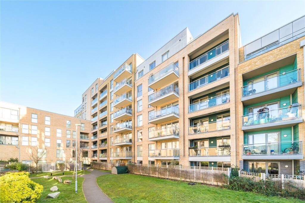 2 bedrooms Apartment in London, United Kingdom No. 12777