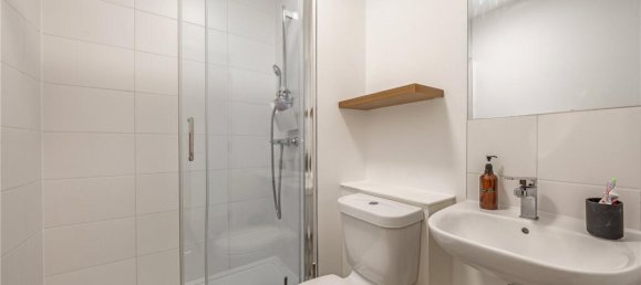 2 bedrooms Apartment in London, United Kingdom No. 12777 6