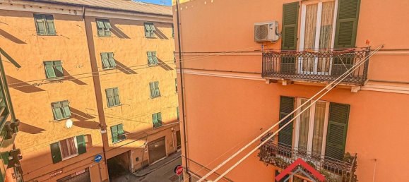 Apartamento de 2 dormitorios en Genoa, Italy No. 170802 13