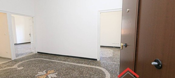 Apartamento de 2 dormitorios en Genoa, Italy No. 170802 19