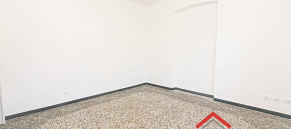 Apartamento de 2 dormitorios en Genoa, Italy No. 170802 6