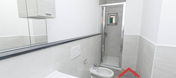 Apartamento de 2 dormitorios en Genoa, Italy No. 170802 9