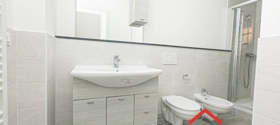 Apartamento de 2 dormitorios en Genoa, Italy No. 170802 8