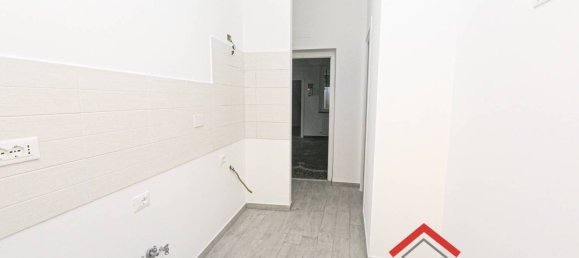 Apartamento de 2 dormitorios en Genoa, Italy No. 170802 25