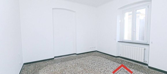 Apartamento de 2 dormitorios en Genoa, Italy No. 170802 3
