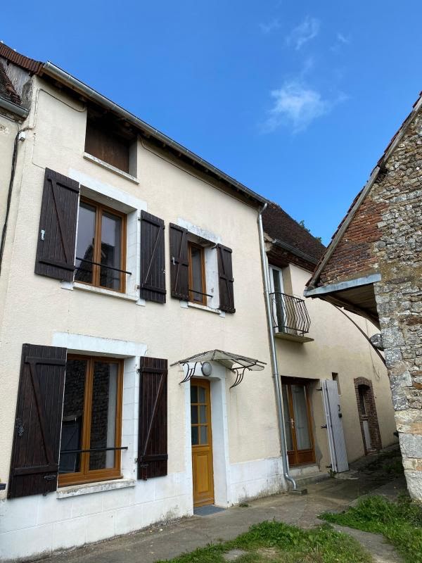 3 bedrooms House in Saint-Victor-de-Buthon, France No. 238895