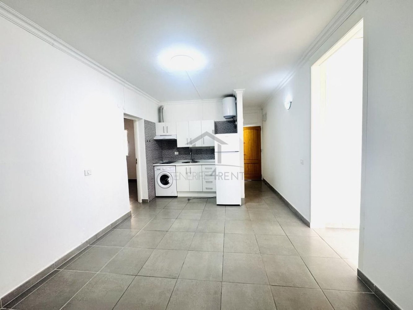 2 bedrooms Apartment in Arona, Spain No. 201500