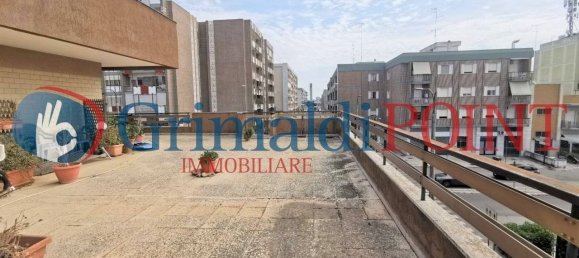 2 Schlafzimmer Penthouse in Lecce, Italy, Nr. 53450 37