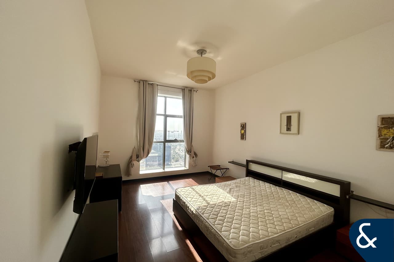 Apartamento de 1 dormitorio en Jumeirah Lake Towers, UAE No. 109221