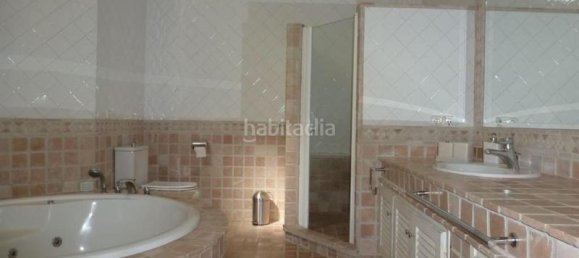 6 bedrooms Villa in Marbella, Spain No. 84611 14