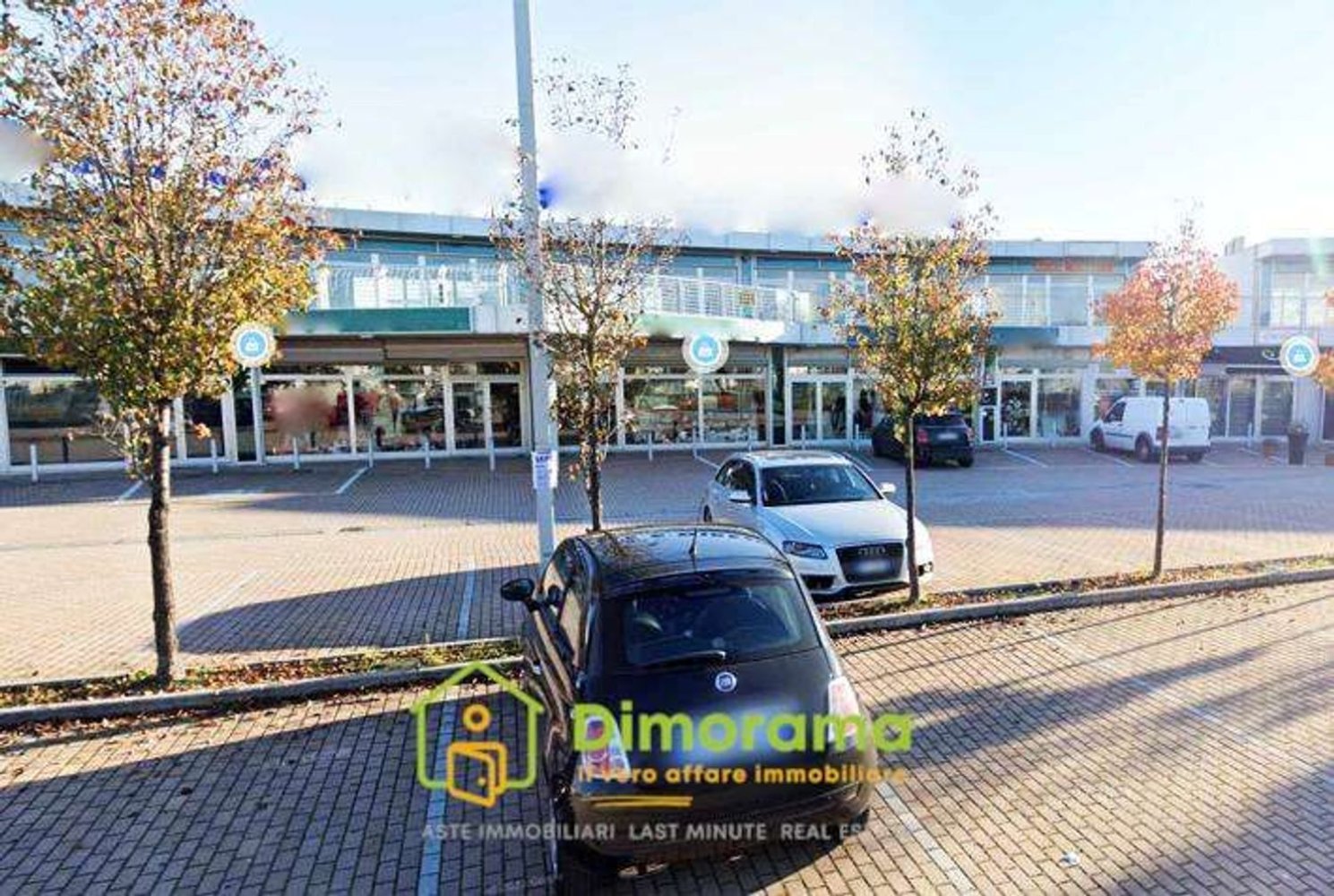 105m² Office in Capannori, Italy No. 194236