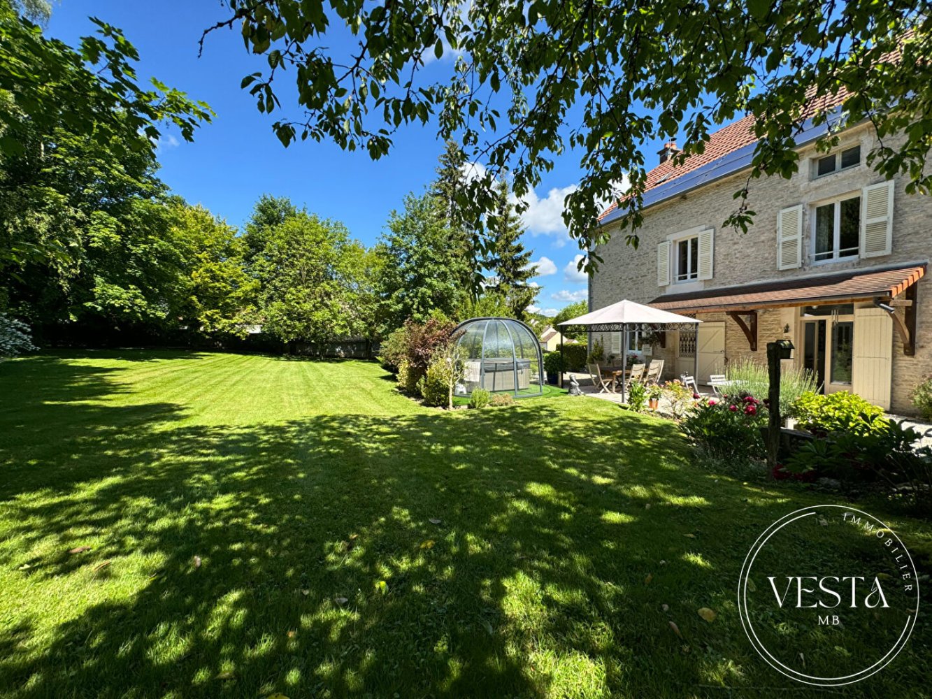 5 bedrooms House in Saint-Broing-les-Moines, France No. 275327