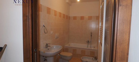 3 rooms Apartment in Colli al Metauro, Italy No. 72141 9