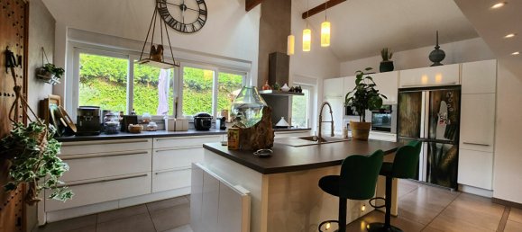 3 bedrooms House in Chambly, France No. 88640 2