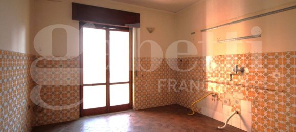 4 rooms Apartment in Arzano, Italy No. 30338 7