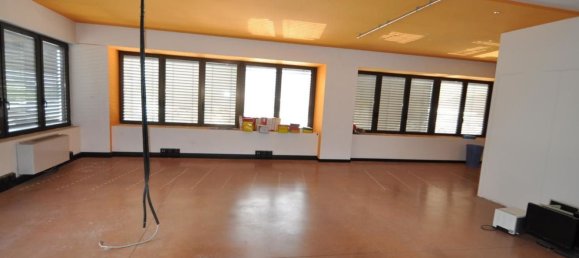 20 rooms Warehouse in Roncegno Terme, Italy No. 112925 2