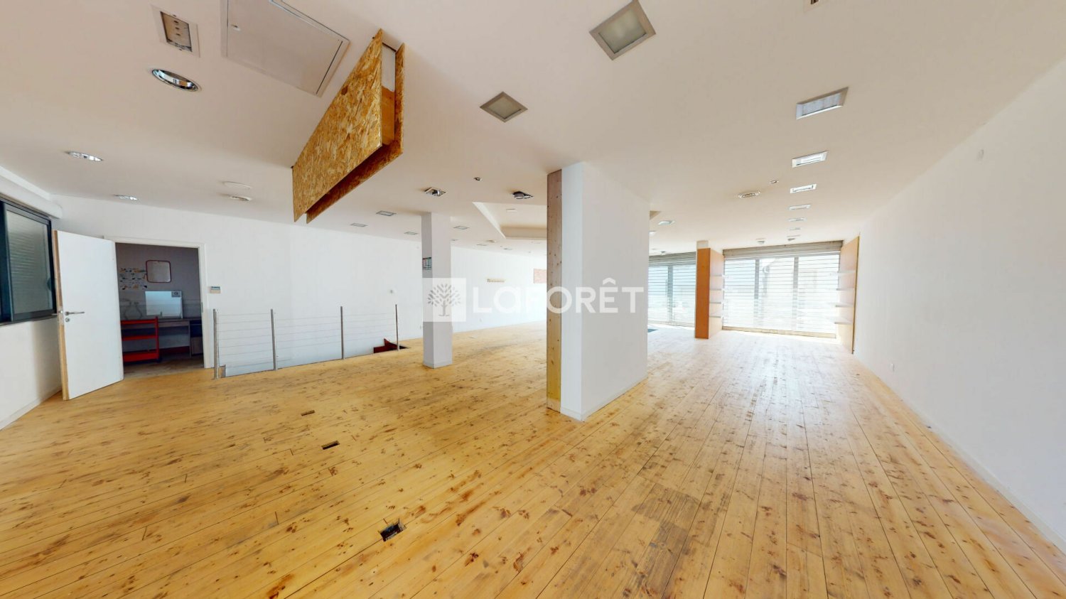 Propriété commerciale à Lingolsheim, France 205m² No. 92811