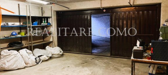 Garage à Lipomo, Italy 27m² No. 82161 2