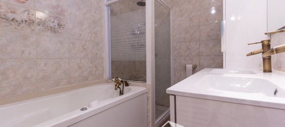 4 bedrooms House in Jouy-le-Moutier, France No. 165882 12