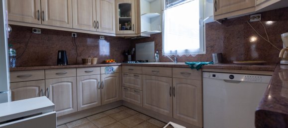 4 bedrooms House in Jouy-le-Moutier, France No. 165882 6