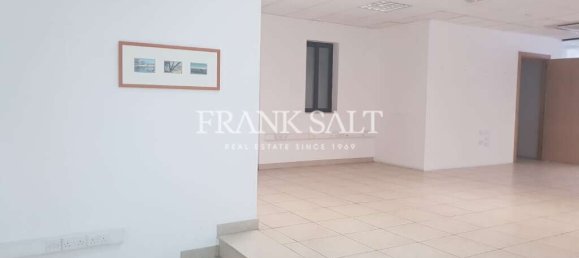  مكتب في Saint Julian's, Malta 219متر مربع رقم 12133 2