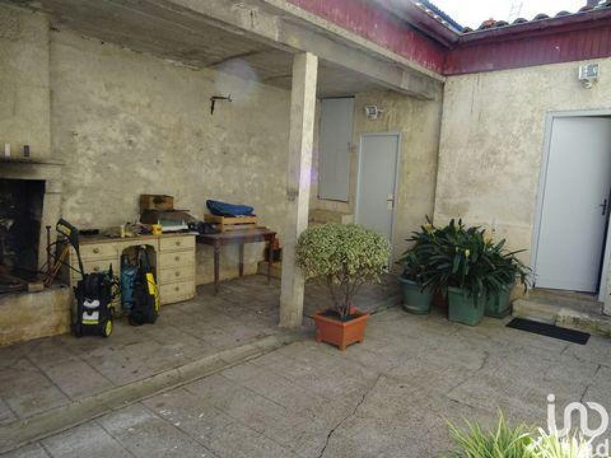 4 bedrooms House in Lormont, France No. 2431