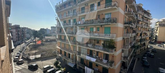 2 rooms Apartment in Naples, Italy No. 162762 2