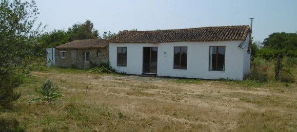 2 bedrooms House in Deux-Sevres, France No. 340584 3