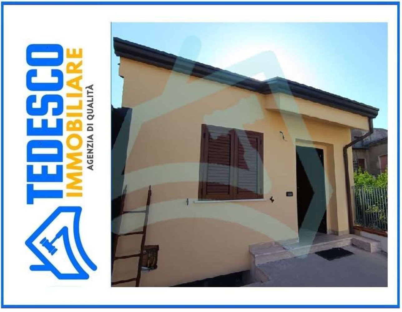 3-Zimmer Haus in Solopaca, Italy, Nr. 306726