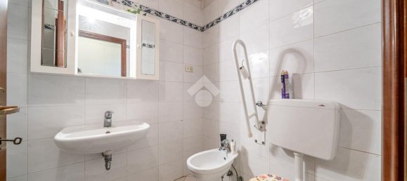 5 bedrooms Villa in Reggio Emilia, Italy No. 330634 20