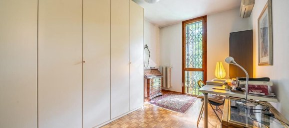 5 bedrooms Villa in Reggio Emilia, Italy No. 330634 23