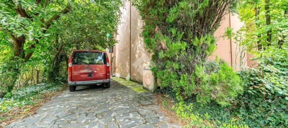 5 bedrooms Villa in Reggio Emilia, Italy No. 330634 3