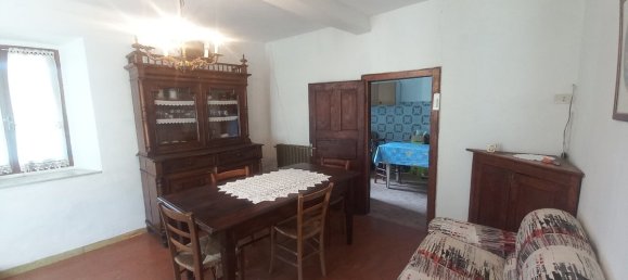 4 bedrooms Villa in Sillano Giuncugnano, Italy No. 177278 16
