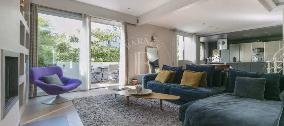 Дом с 5 спальнями в Сюрен, Франция № 105666 4