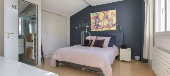 Дом с 5 спальнями в Сюрен, Франция № 105666 6